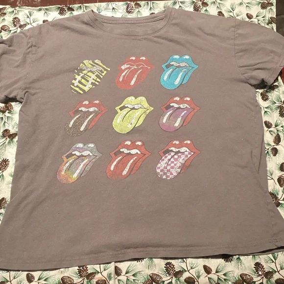 The Rolling Stones Gray Tee with Colorful Tongue Graphics - Picture 1 of 5